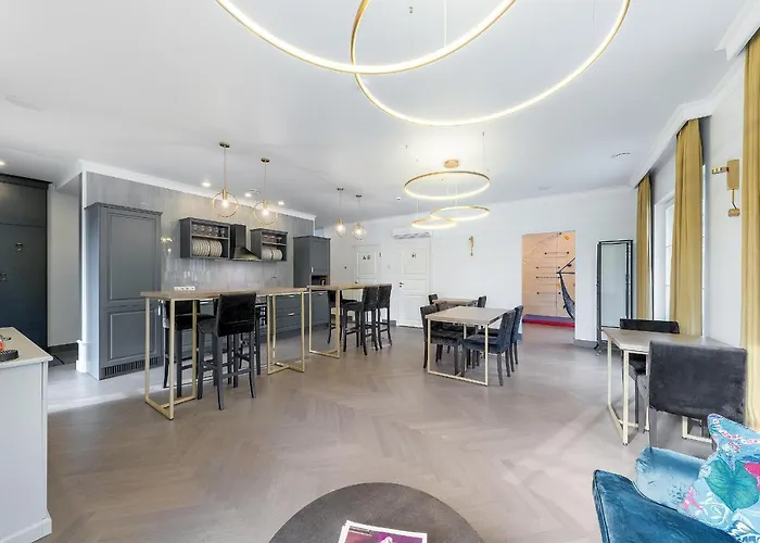 Legends House I For Families I Free Parking