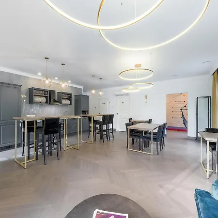 Legends House I For Families I Free Parking